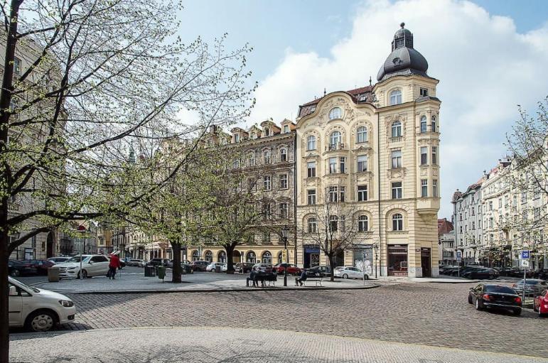 Large And Modern Apartment In The Heart Of Prague Exterior photo