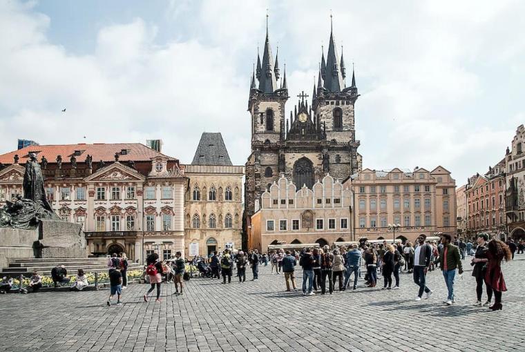 Large And Modern Apartment In The Heart Of Prague Exterior photo