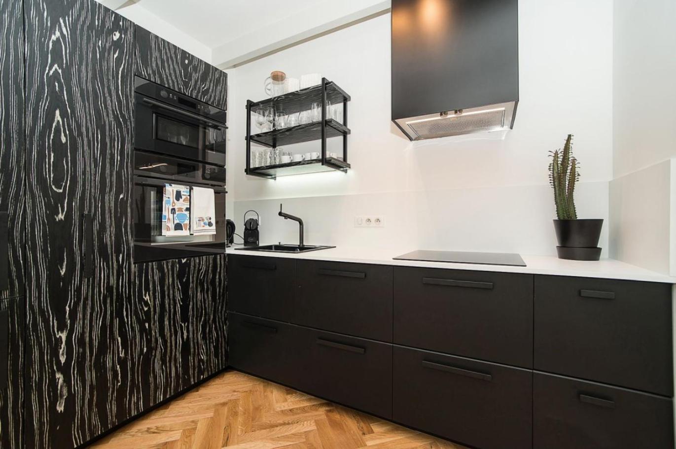 Large And Modern Apartment In The Heart Of Prague Exterior photo