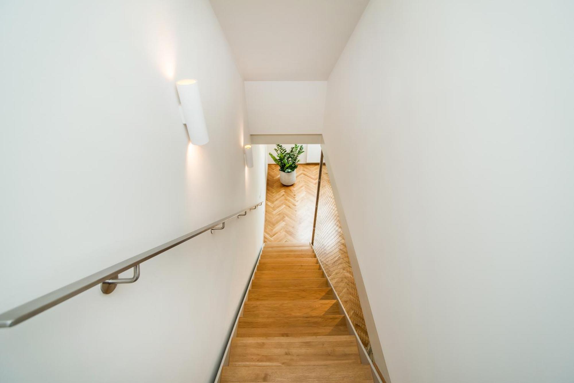 Large And Modern Apartment In The Heart Of Prague Exterior photo
