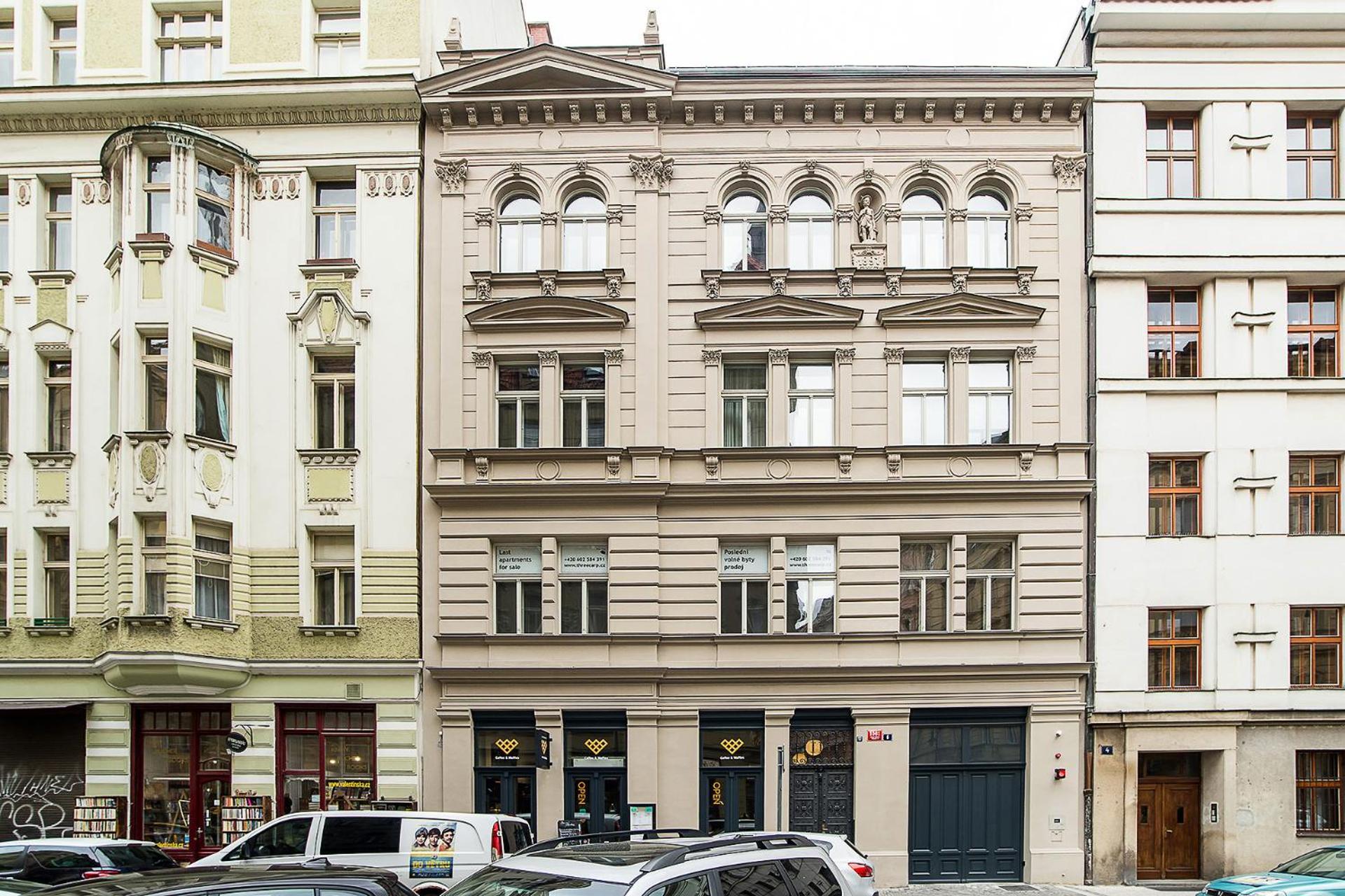 Large And Modern Apartment In The Heart Of Prague Exterior photo